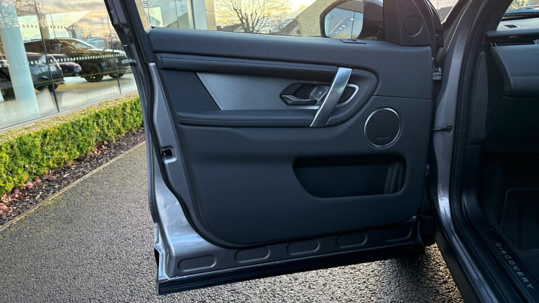 Land Rover Discovery Sport 2.0 D200 Dynamic SE 5dr Auto [5 Seat] Diesel Station Wagon